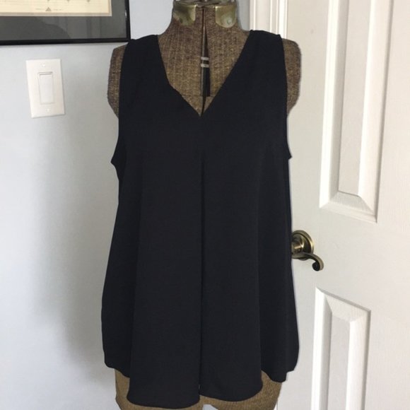 Vince Camuto Tops - Vince Camuto Black Silk Tunic Tank, Sz M